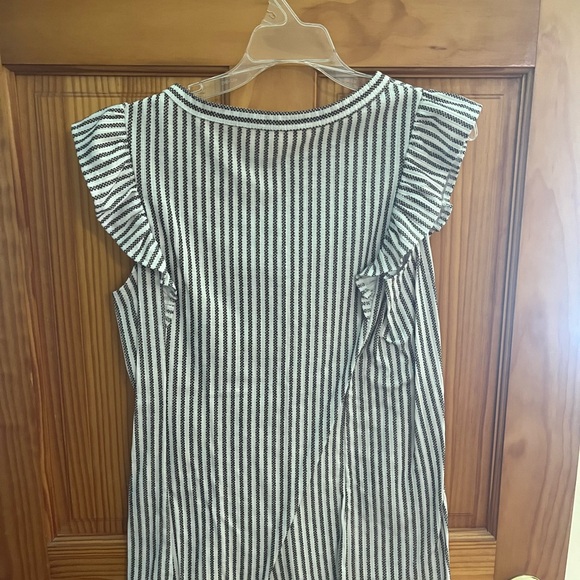 Striped Ruffle Sleeve Top - Picture 2 of 2
